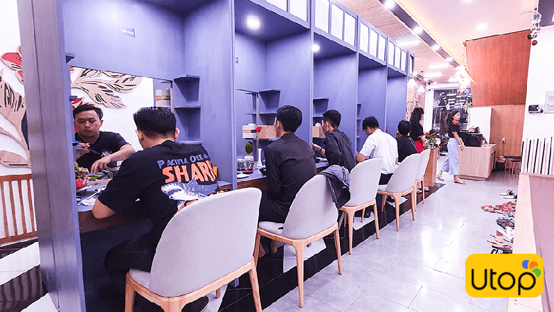 Khu vực bàn làm việc riêng cho người