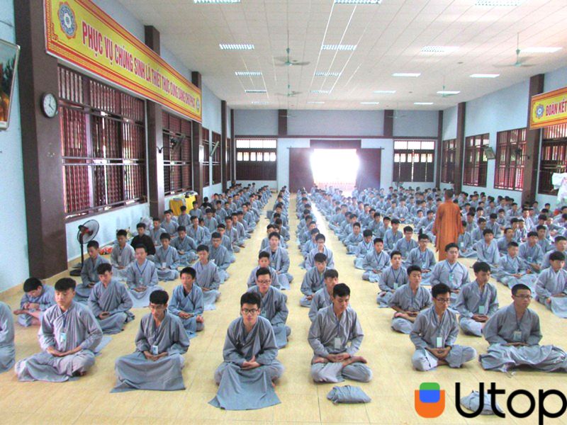 Tham gia khóa tu tại chùa Bằng, Hà Nội