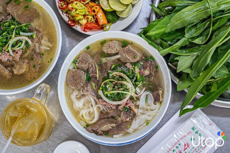 Các món ăn gì là phải thử khi đi ăn vào cuối tuần tại Sài Gòn?
