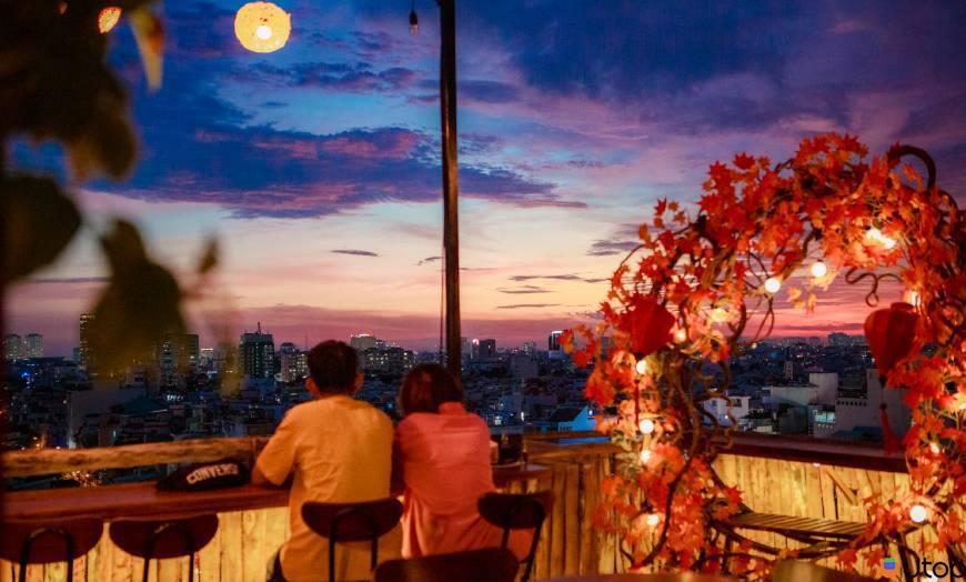 Wandering Rooftop – Bar sân thượng đẳng cấp Sài Gòn