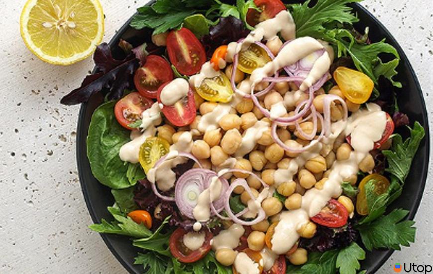 Đậu xanh với salad Tuscan