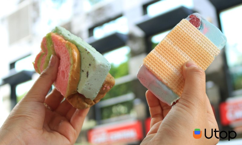 Bánh mì kẹp kem Singapore