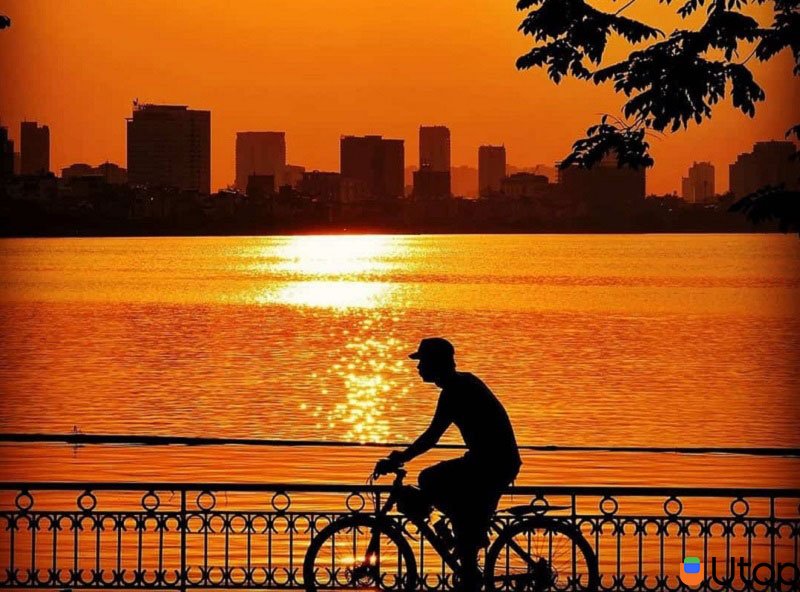 Ngắm hoàng hôn ở Hồ Tây - Hà Nội